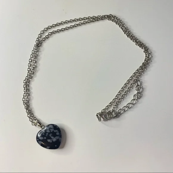 Snowflake Obsidian Stone Crystal Stone Heart Necklace - Picture 3 of 5
